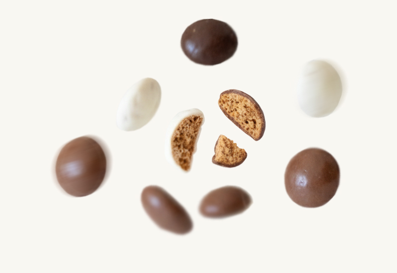 Ketchupflasche und Tomaten