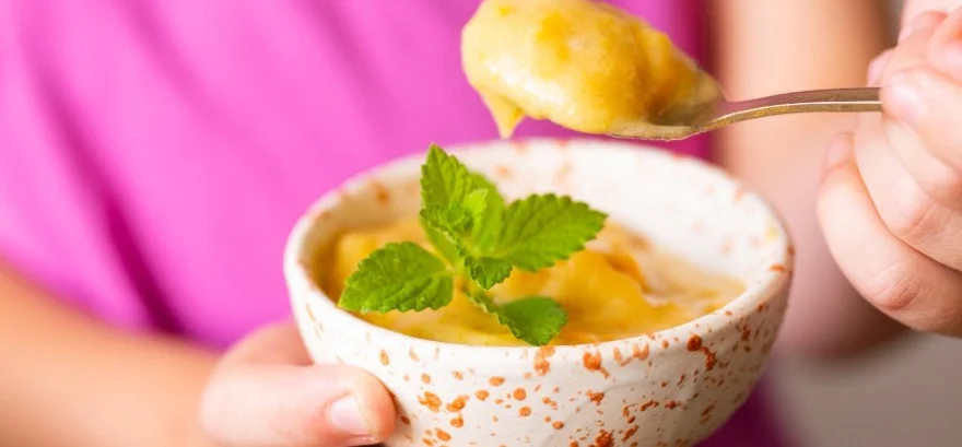 Mango-Eis, „Nice Cream“ ohne Reue