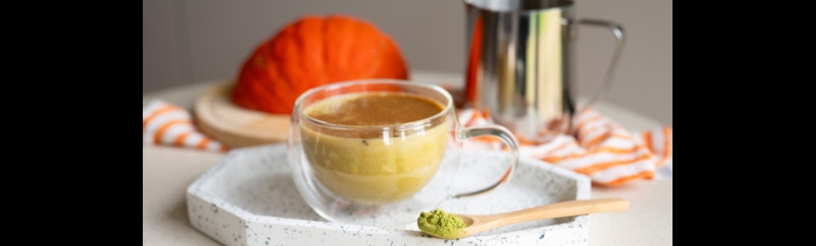 Matcha pumpkin spice latte: Probieren Sie den Trend-Superdrink des Herbstes