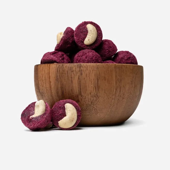 Cashews in Blaubeerhülle