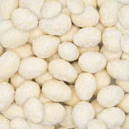 Mandeln in weißer Schokolade mit Kokos