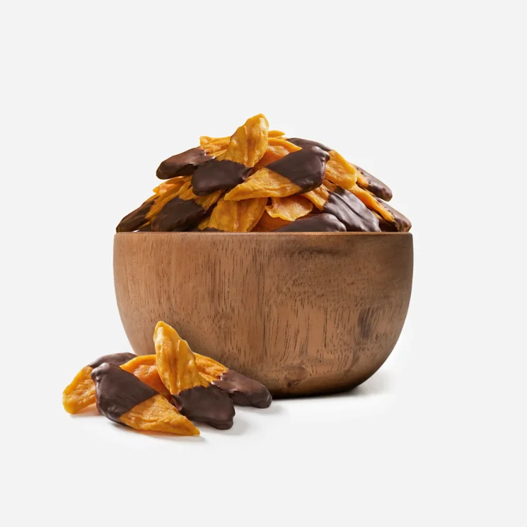 Mango-Scheiben teilüberzogen mit Zartbitterschokolade