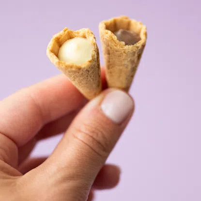 Mini-Cones mit Zartbitterschokolade